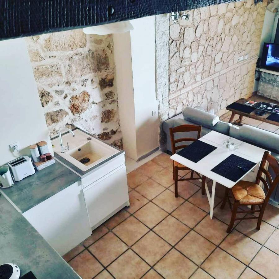 Maison Avec Jacuzzi Saint-Mitre-les-Remparts ภายนอก รูปภาพ
